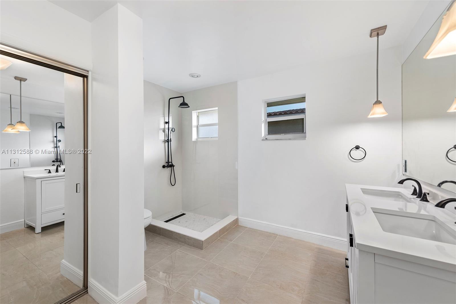 461 Alamanda Dr
