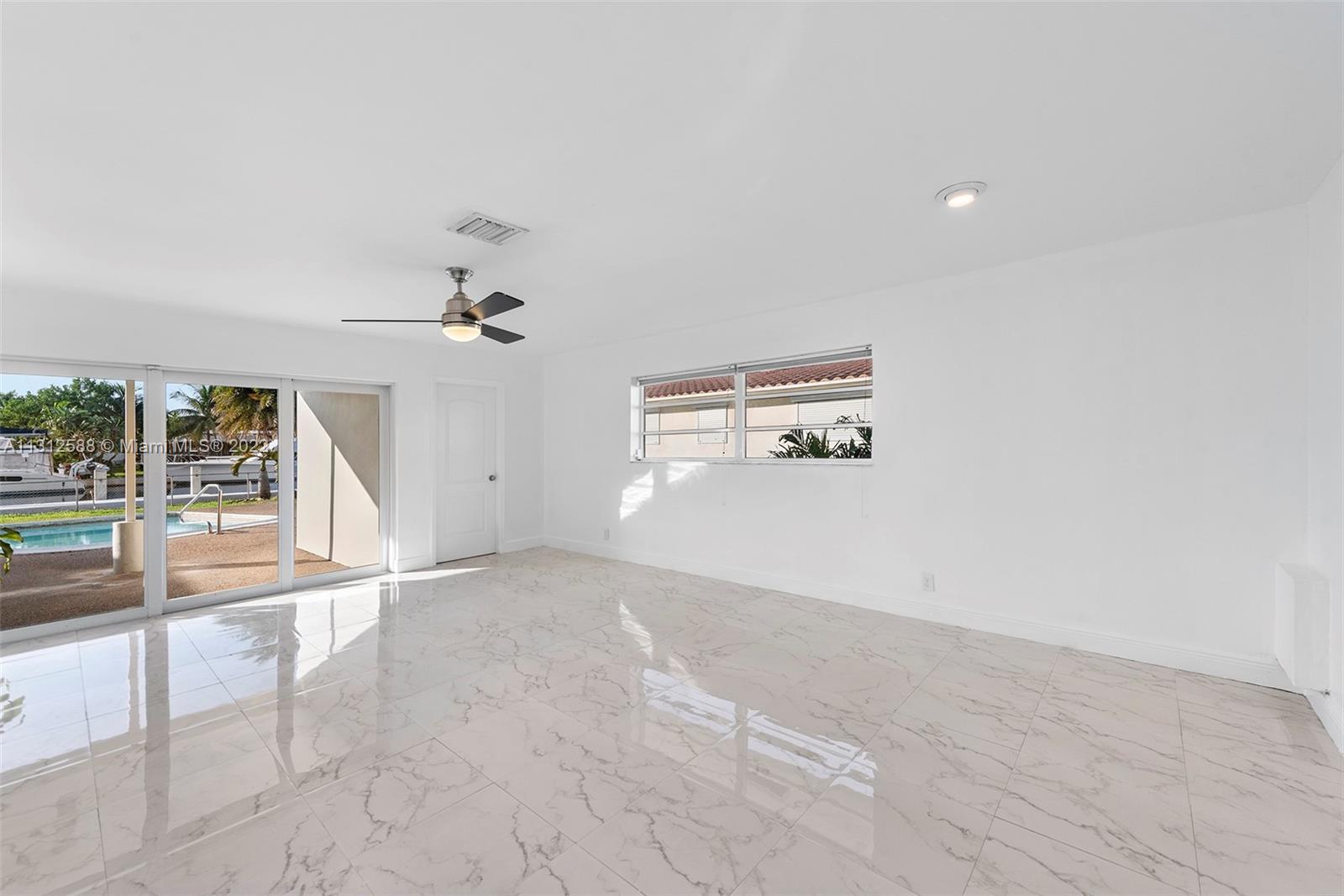 461 Alamanda Dr