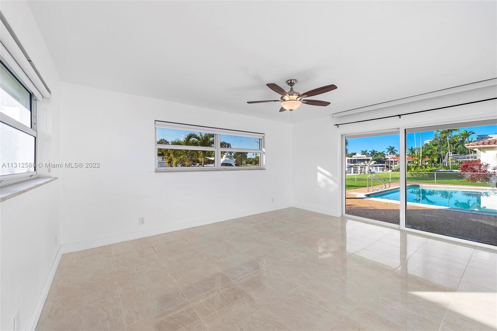 461 Alamanda Dr