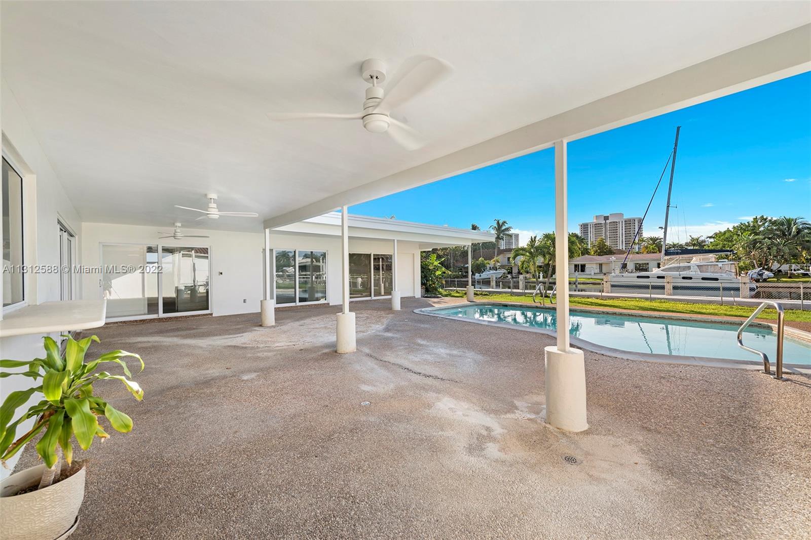 461 Alamanda Dr