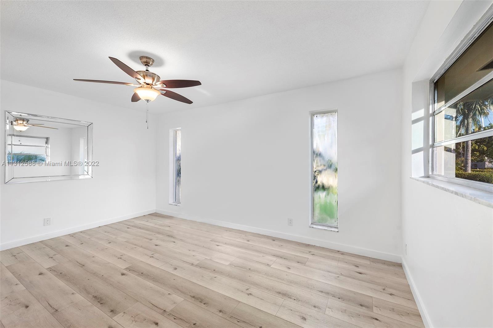 461 Alamanda Dr