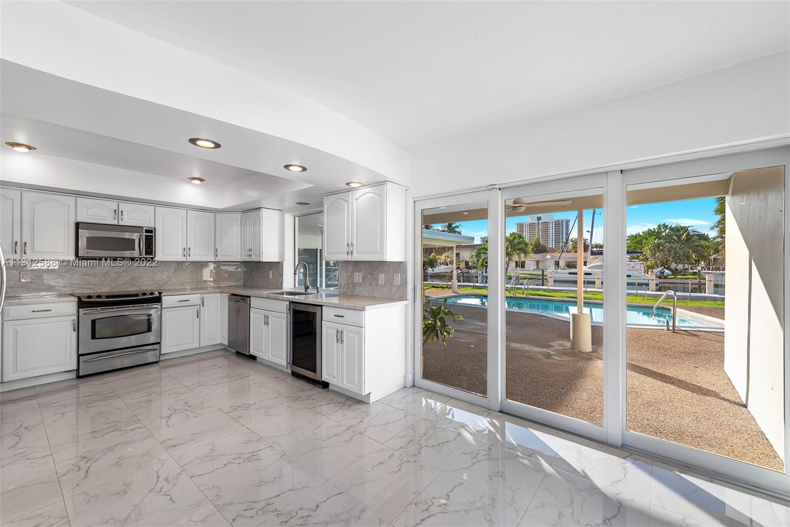461 Alamanda Dr
