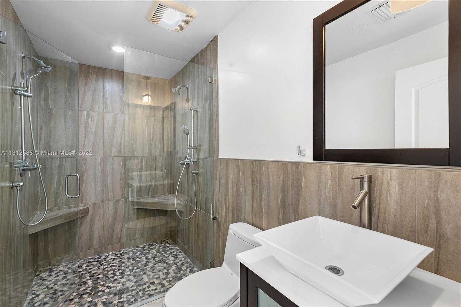 461 Alamanda Dr