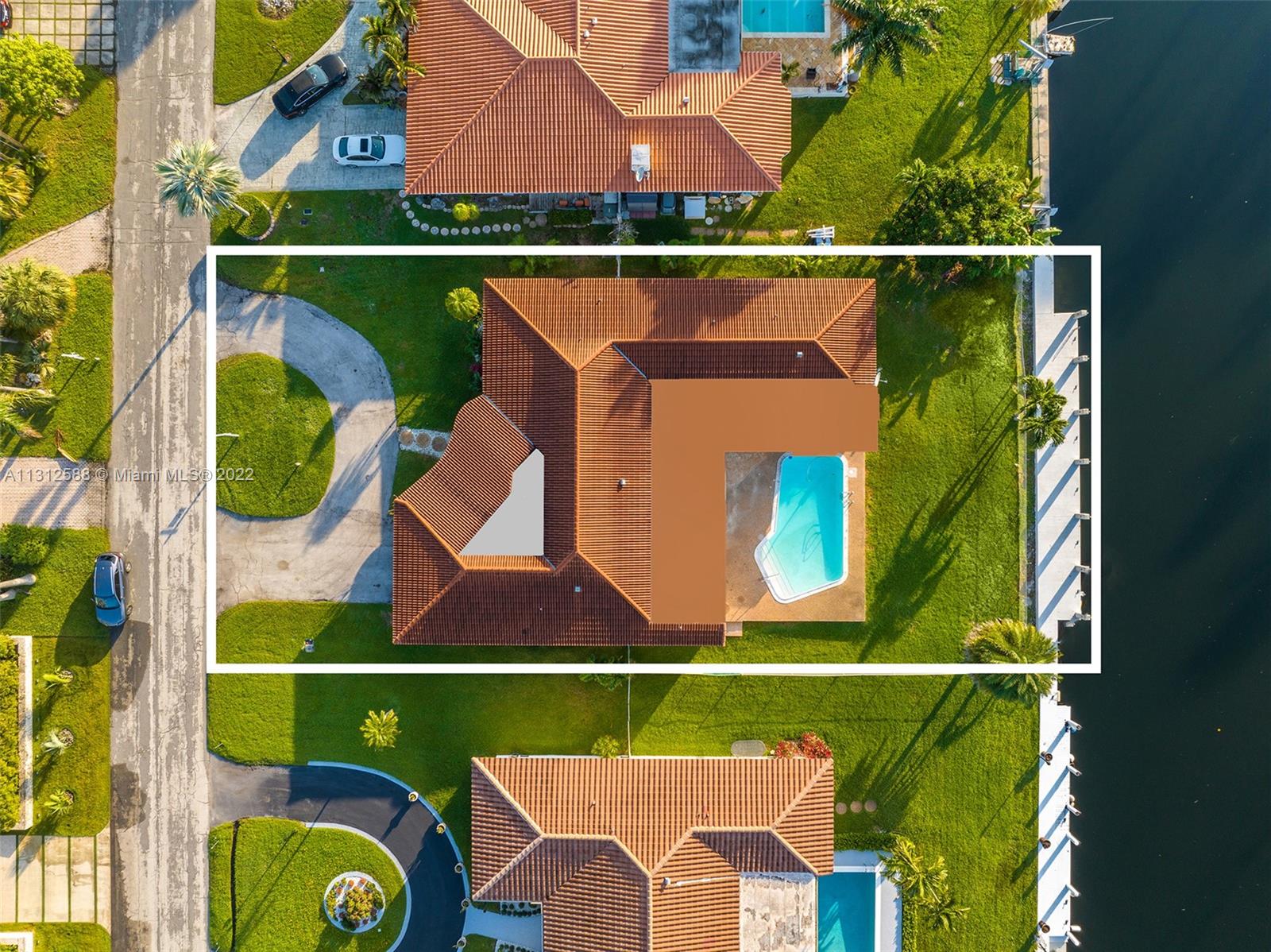 461 Alamanda Dr
