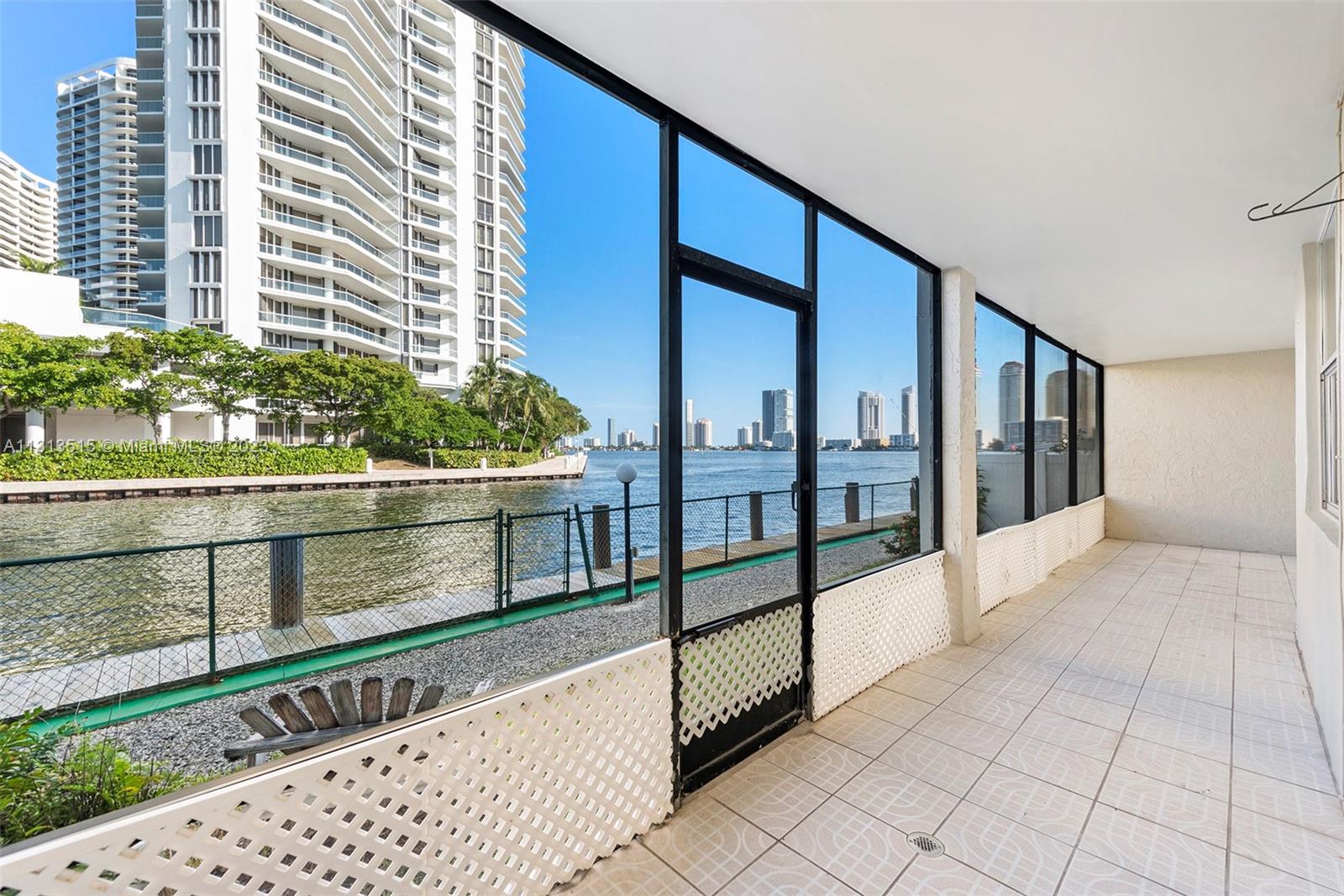 3745 NE 171st St Unit: 8