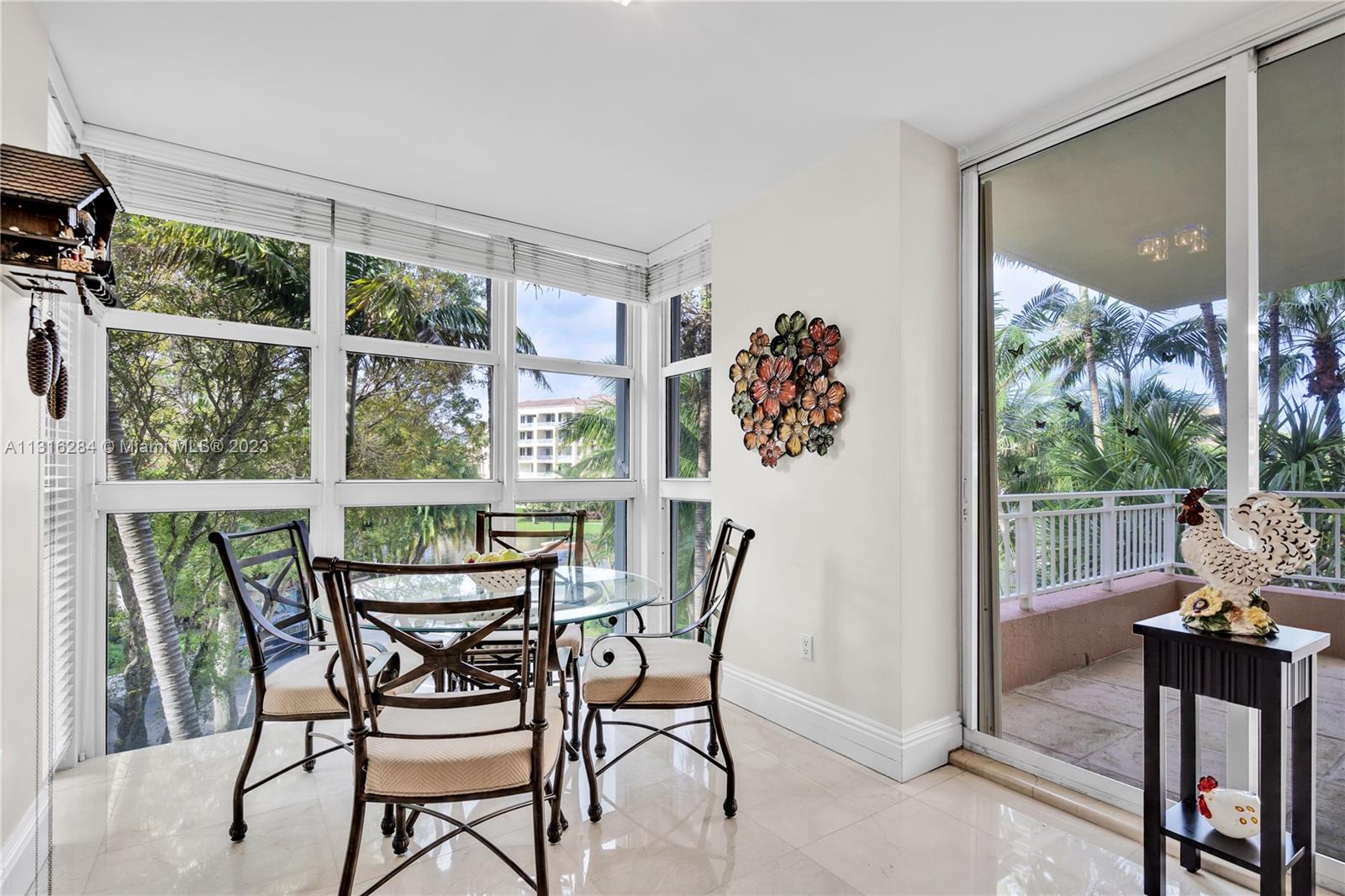 765 Crandon Blvd Unit: 207