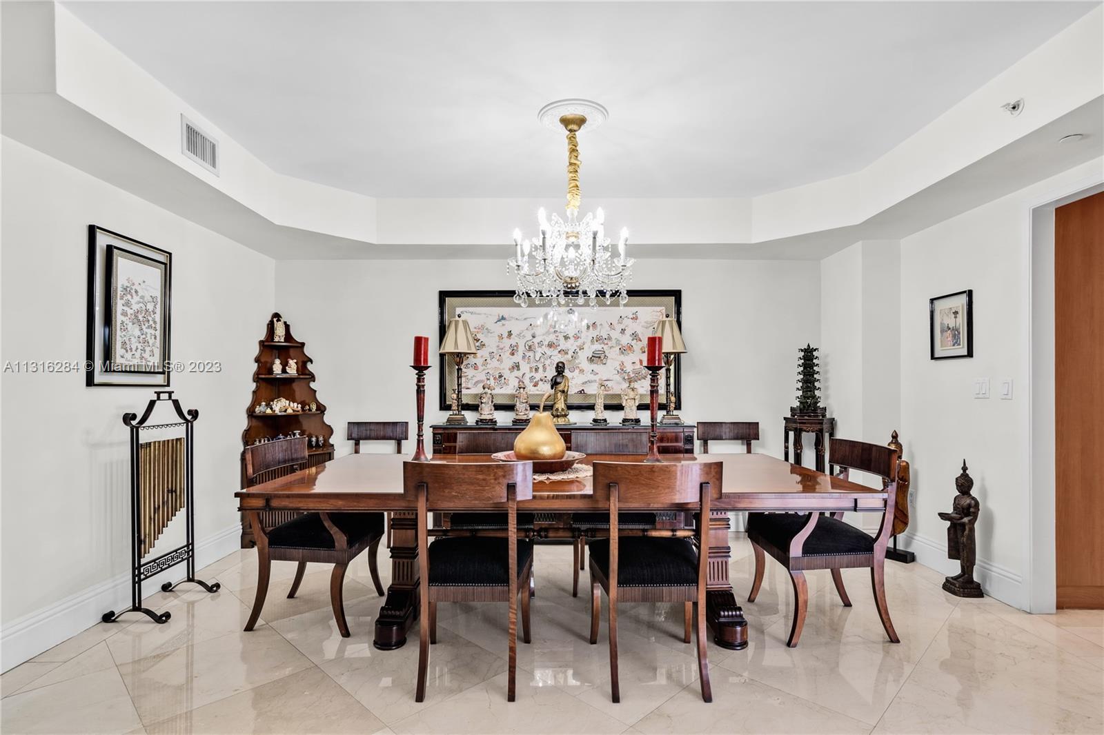 765 Crandon Blvd Unit: 207