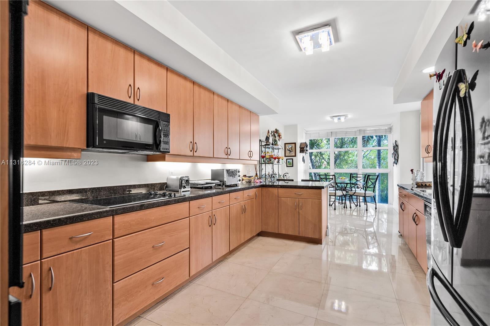 765 Crandon Blvd Unit: 207