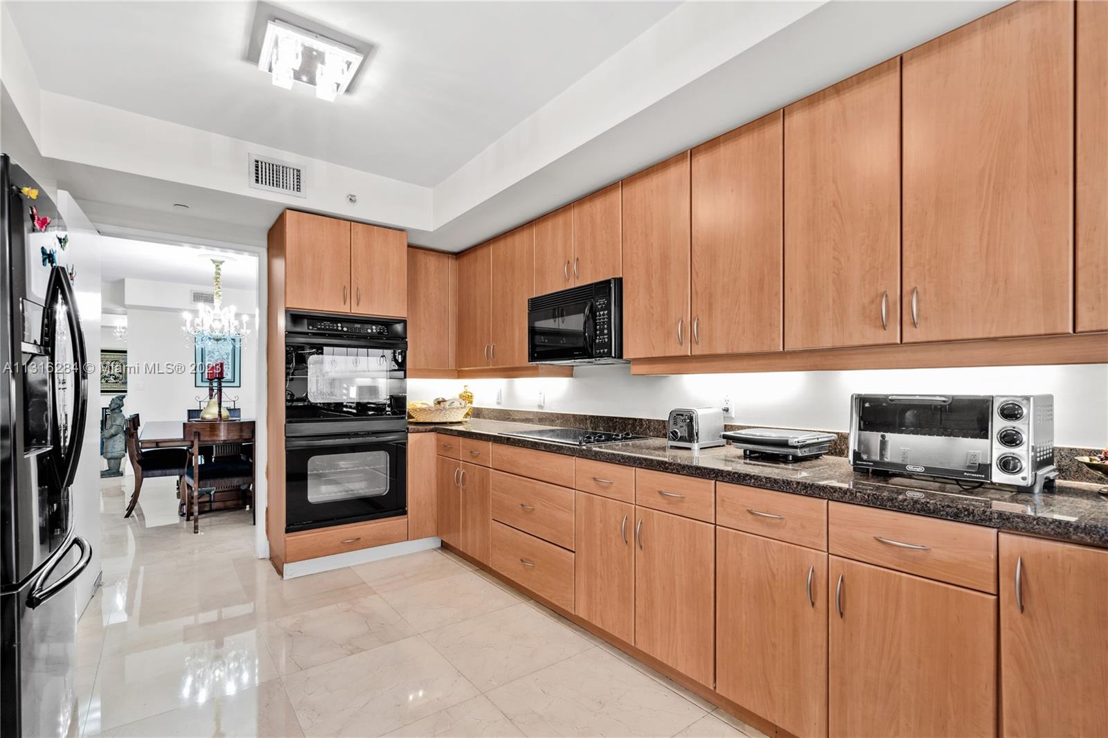 765 Crandon Blvd Unit: 207