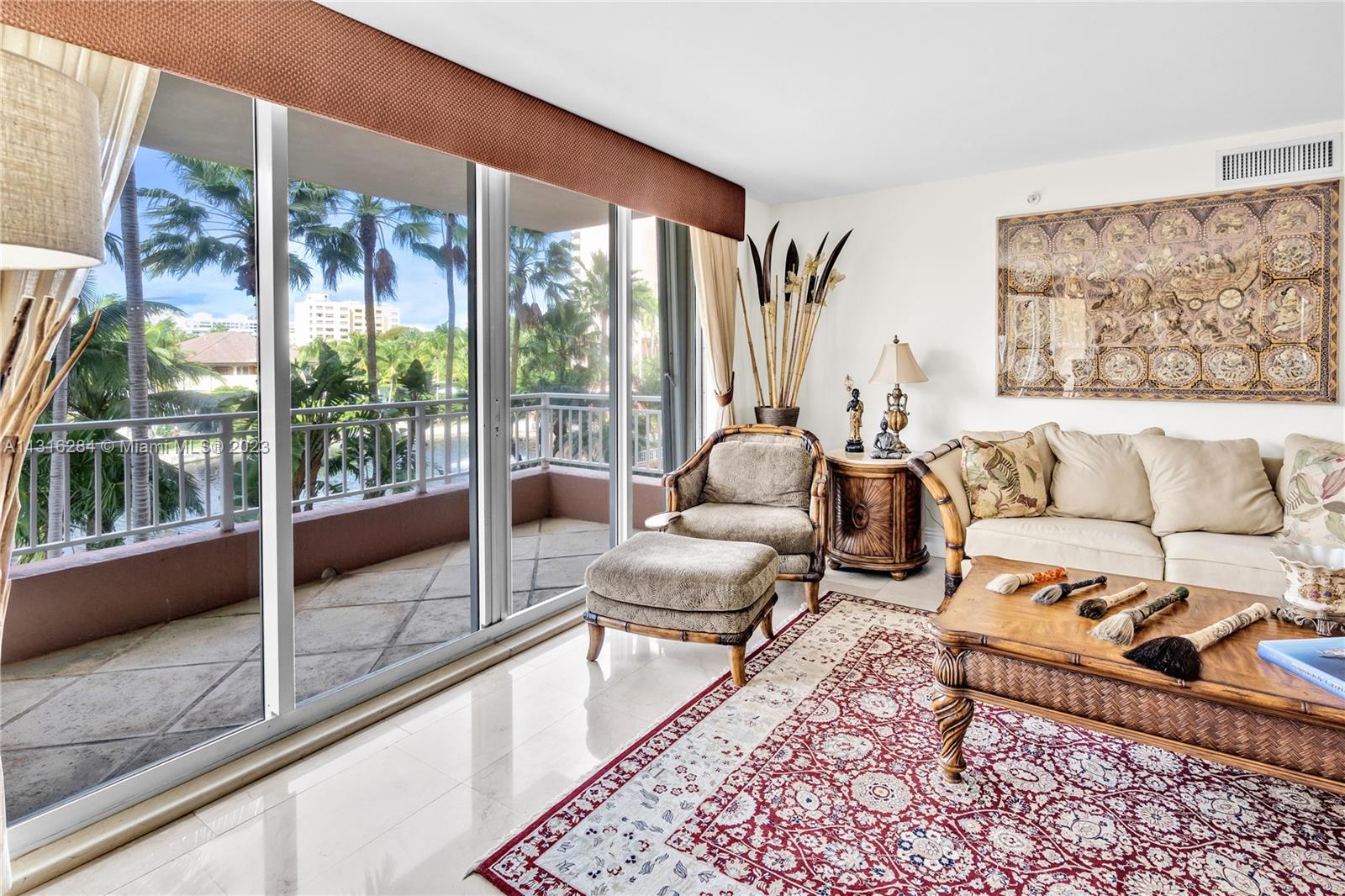 765 Crandon Blvd Unit: 207