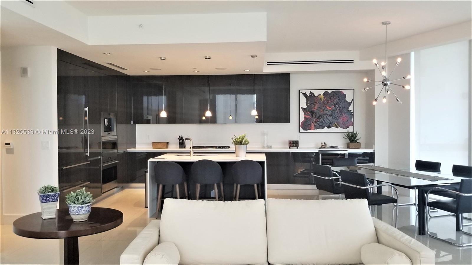 3250 NE 188 St Unit: 401