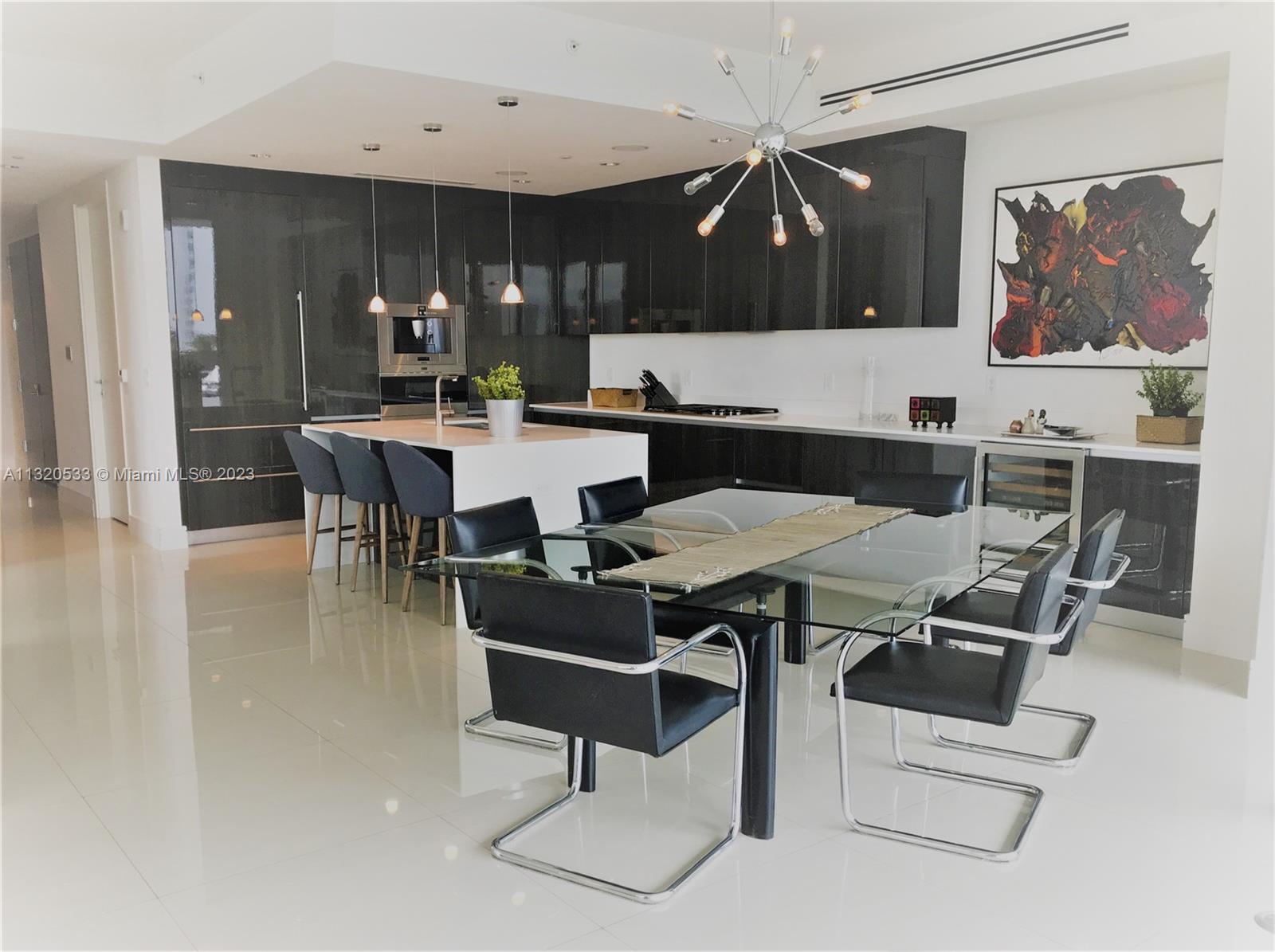 3250 NE 188 St Unit: 401