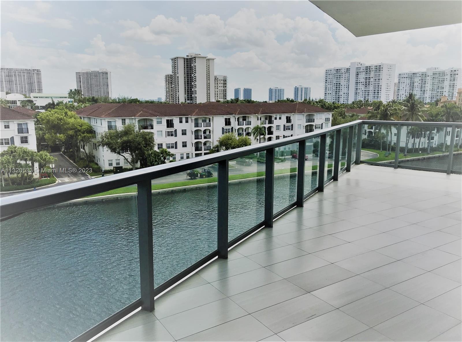 3250 NE 188 St Unit: 401