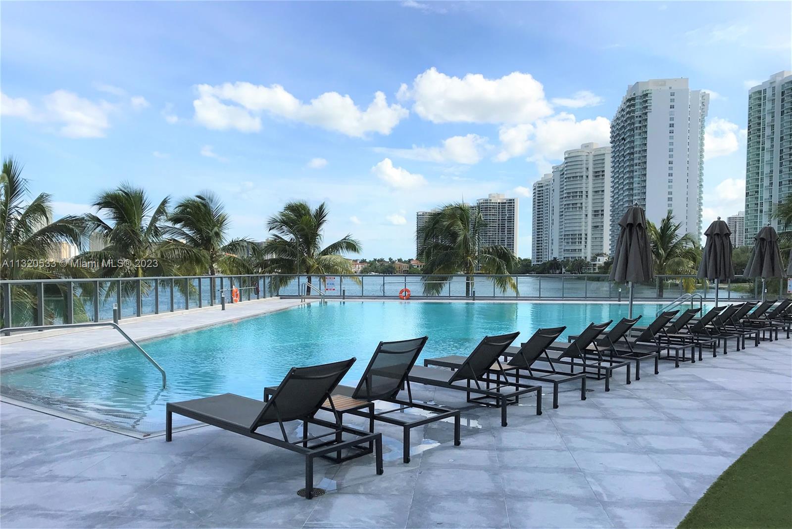 3250 NE 188 St Unit: 401
