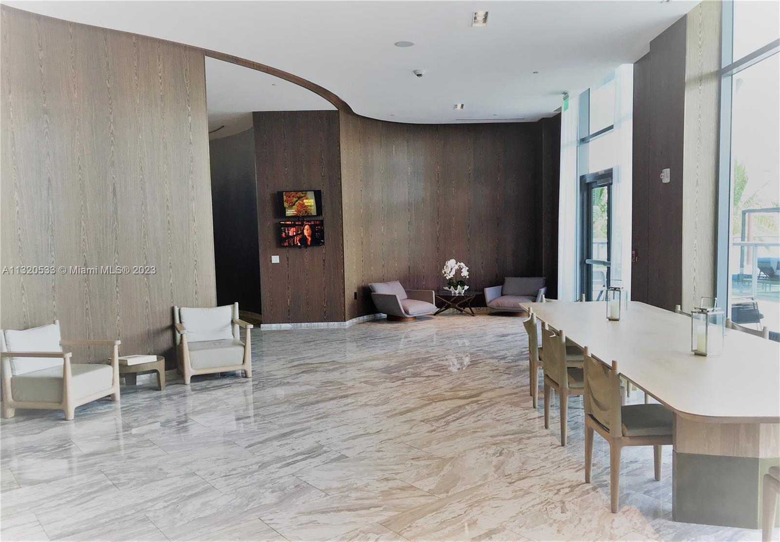 3250 NE 188 St Unit: 401