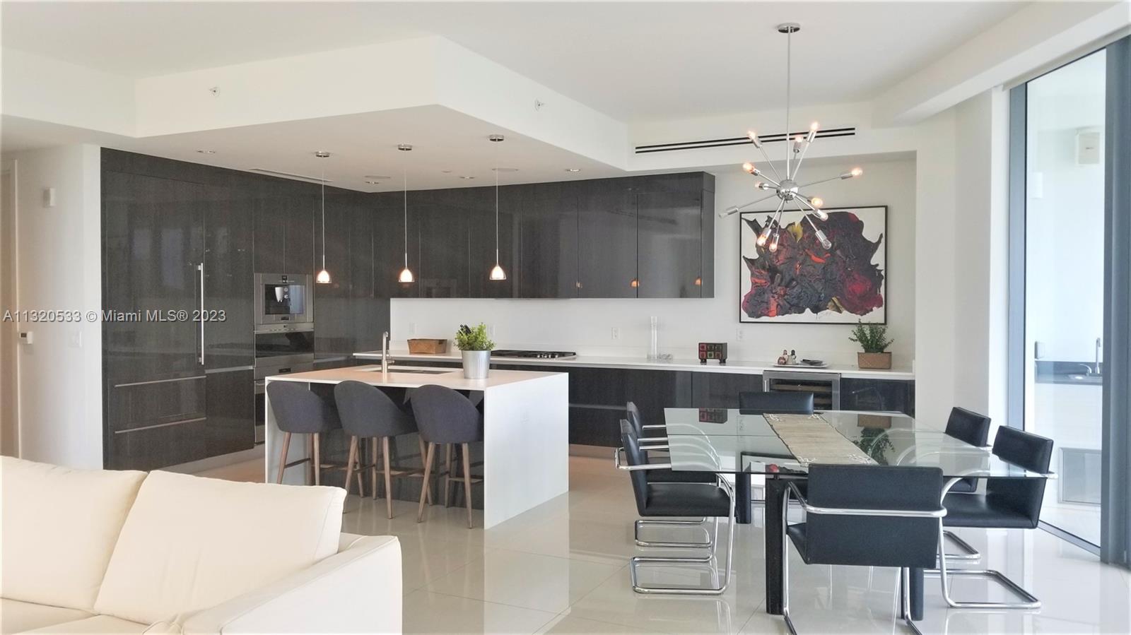 3250 NE 188 St Unit: 401