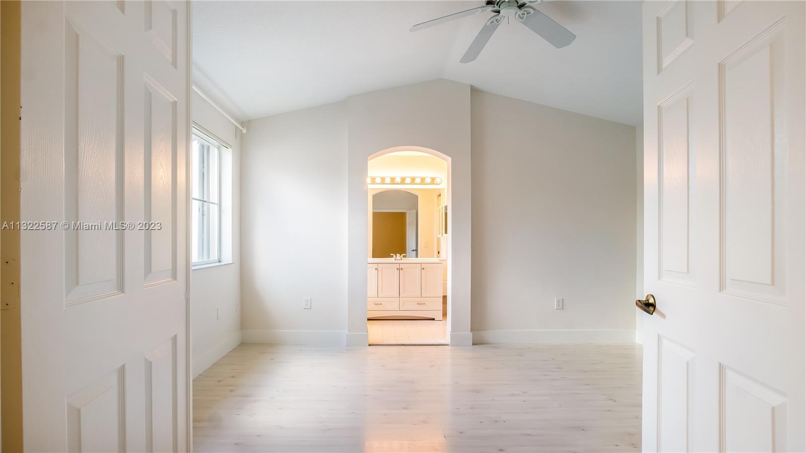 1130 Chestnut Ln Unit: 1130