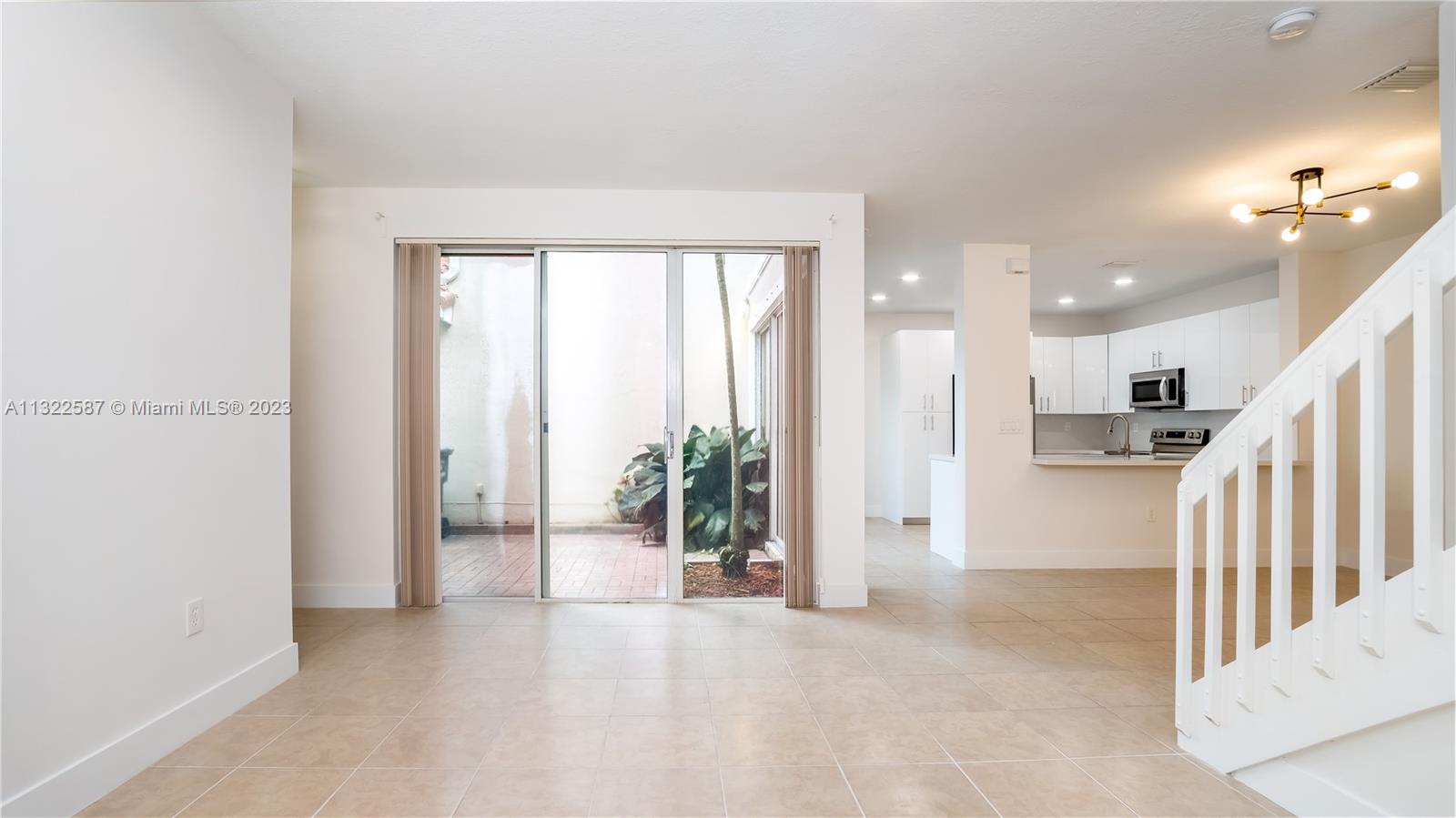 1130 Chestnut Ln Unit: 1130