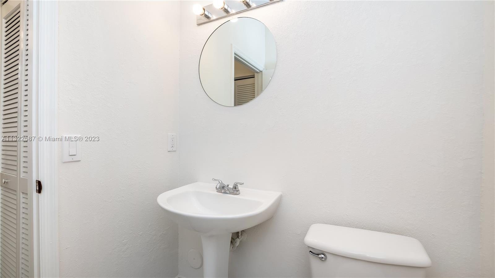 1130 Chestnut Ln Unit: 1130