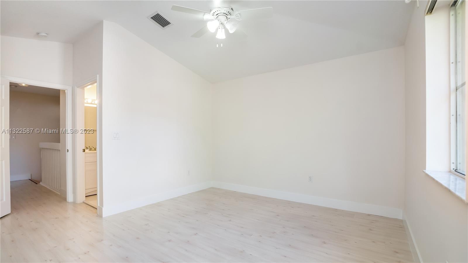 1130 Chestnut Ln Unit: 1130