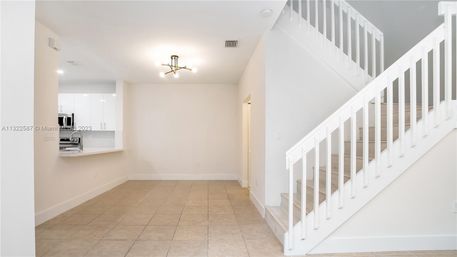 1130 Chestnut Ln Unit: 1130