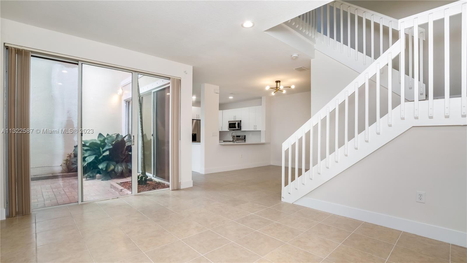 1130 Chestnut Ln Unit: 1130