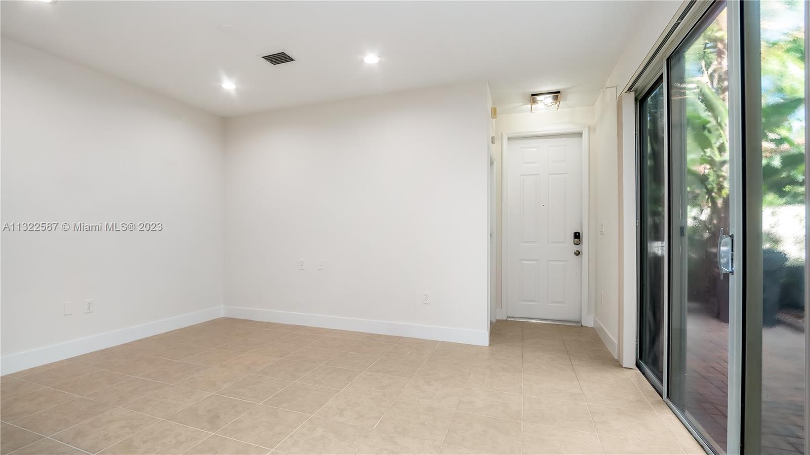 1130 Chestnut Ln Unit: 1130