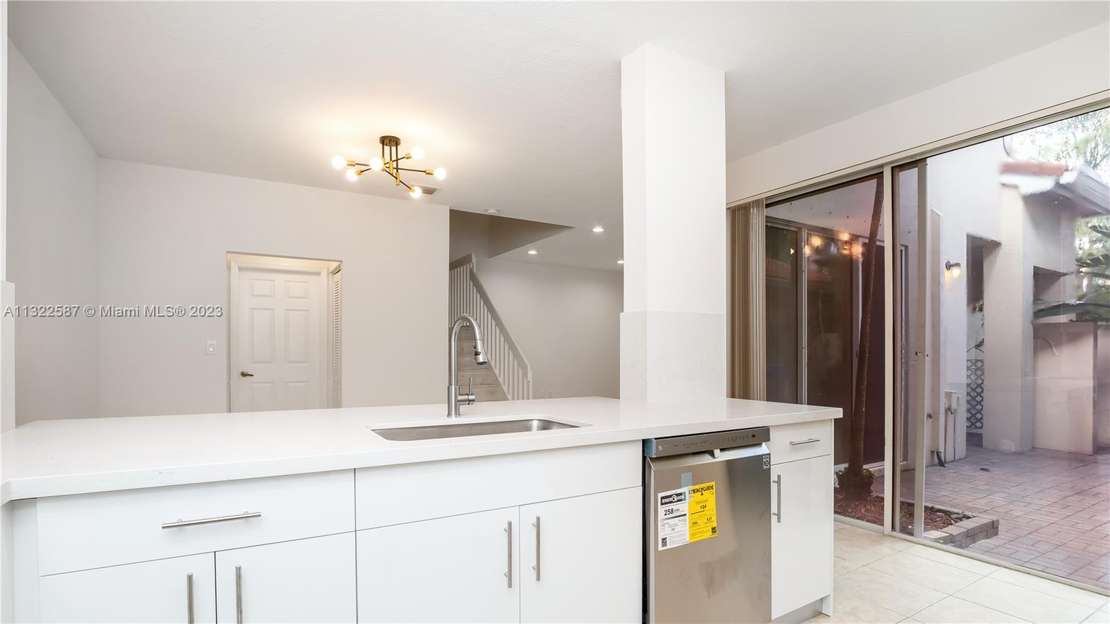 1130 Chestnut Ln Unit: 1130