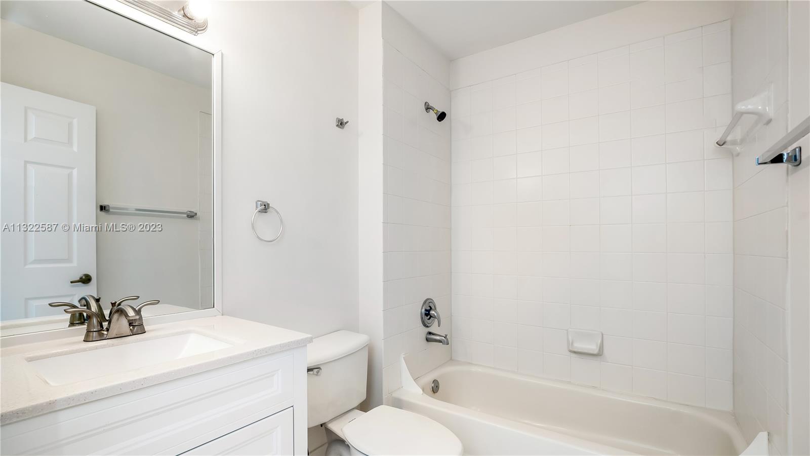 1130 Chestnut Ln Unit: 1130