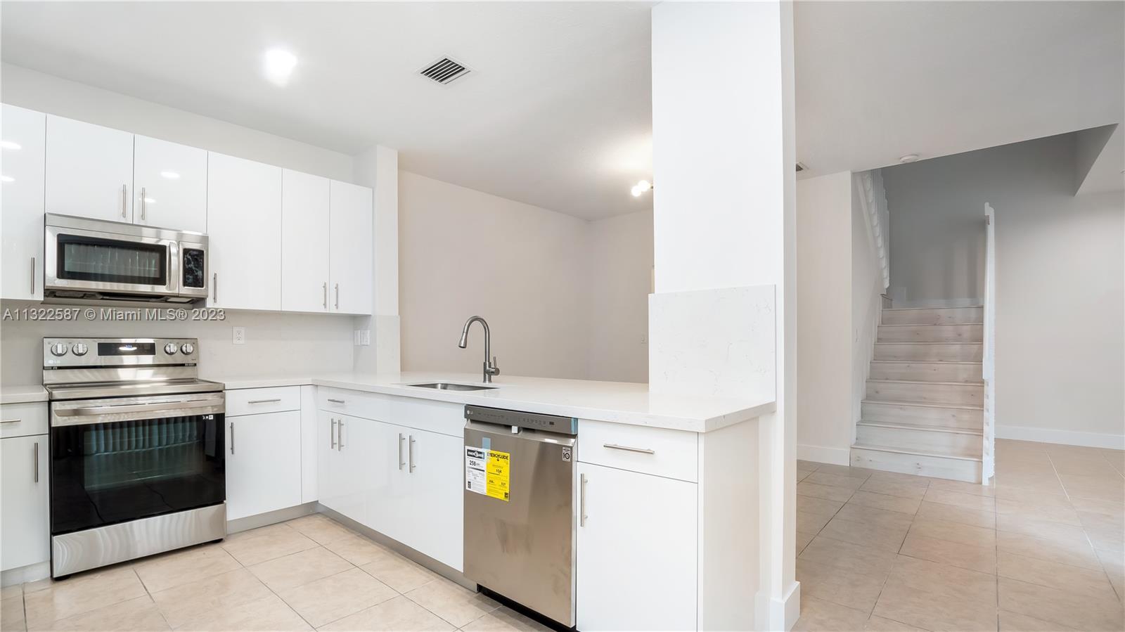 1130 Chestnut Ln Unit: 1130