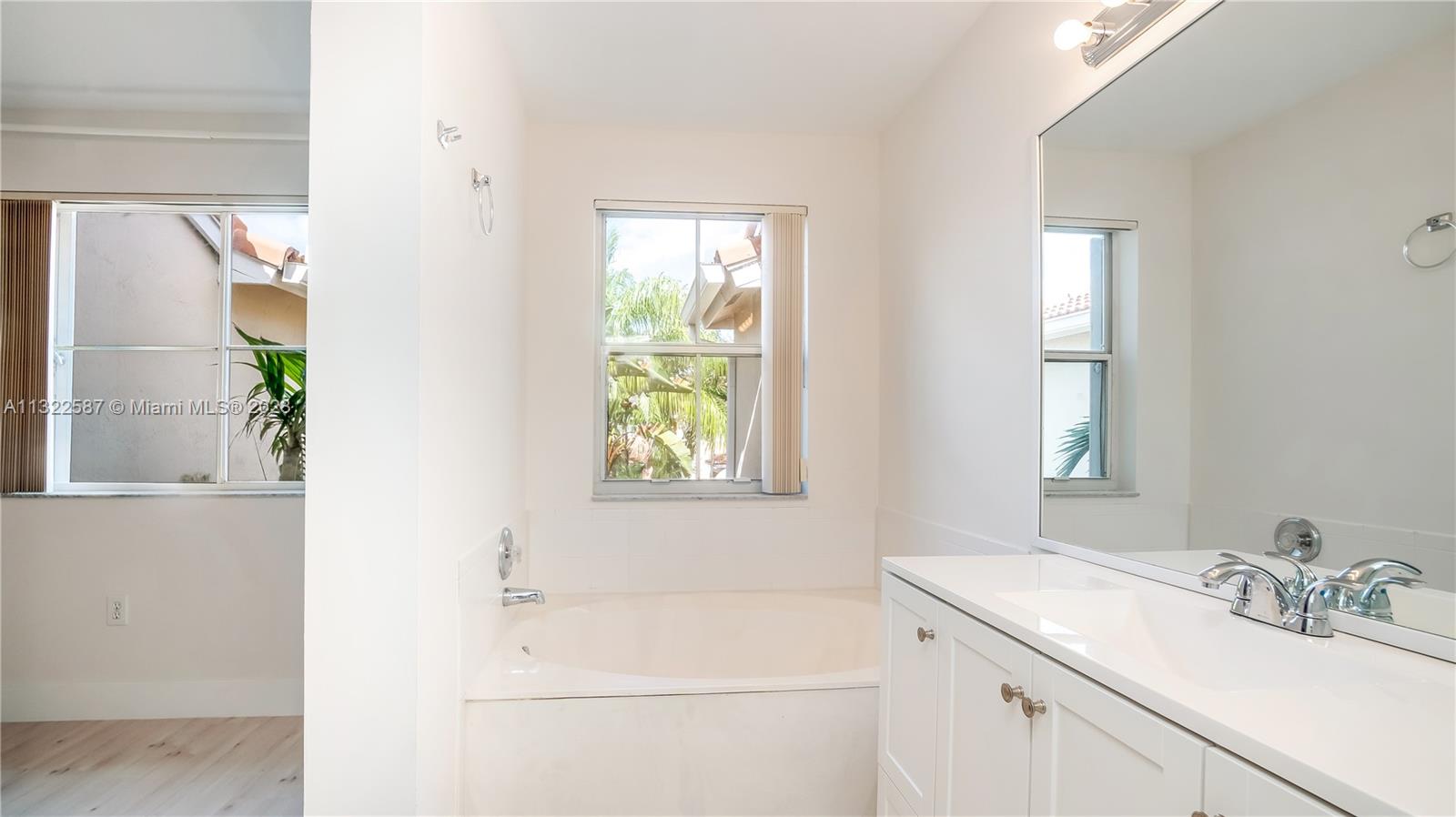1130 Chestnut Ln Unit: 1130