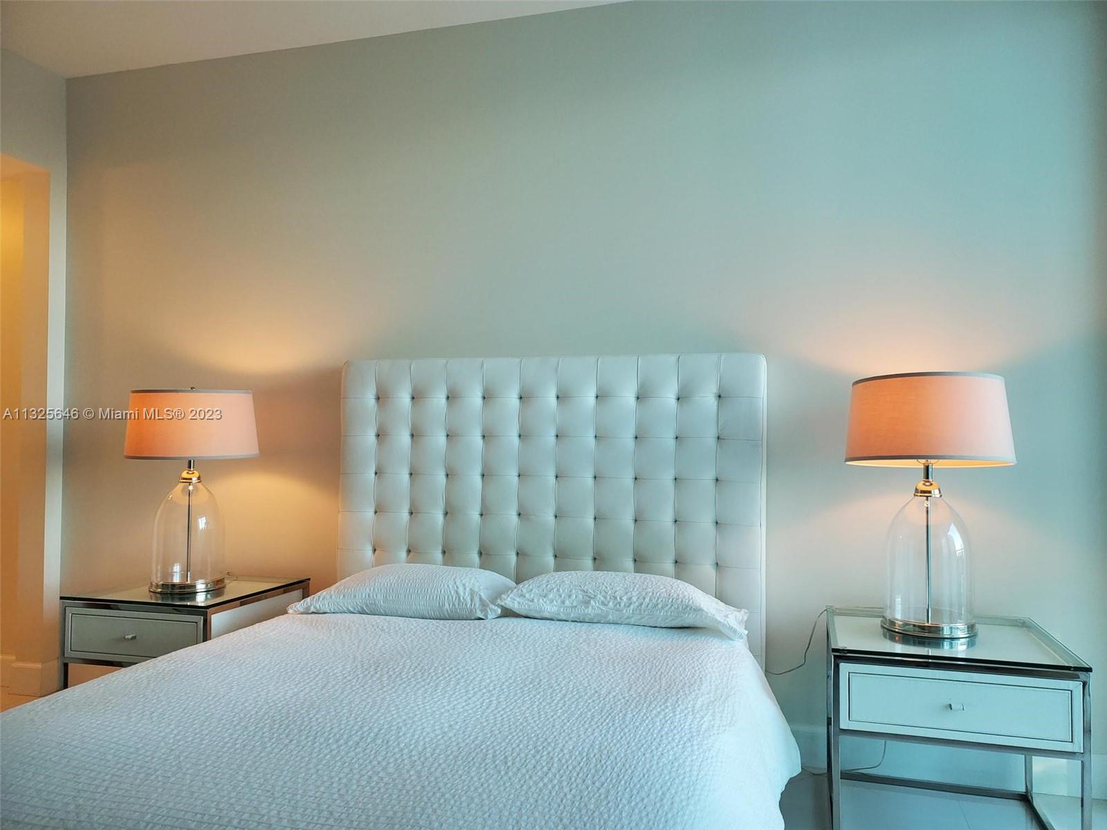 950 BRICKELL BAY DR Unit: 3405