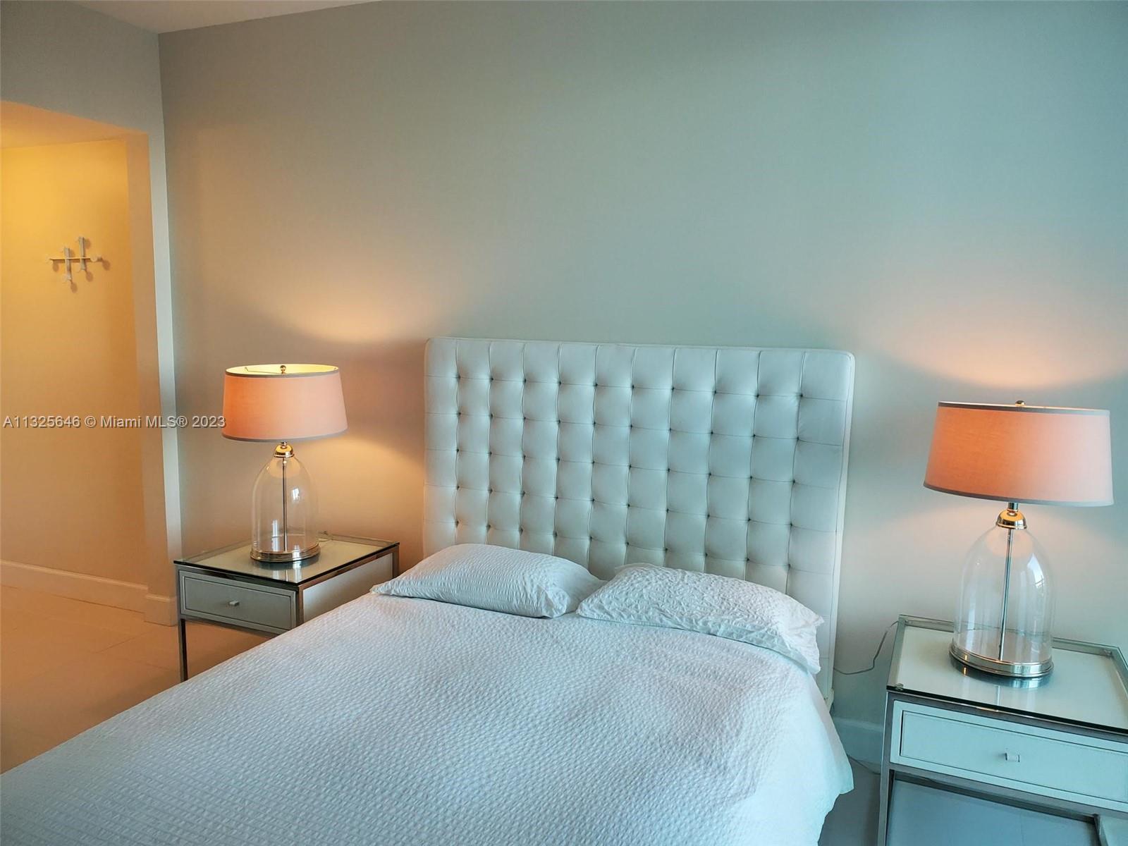 950 BRICKELL BAY DR Unit: 3405