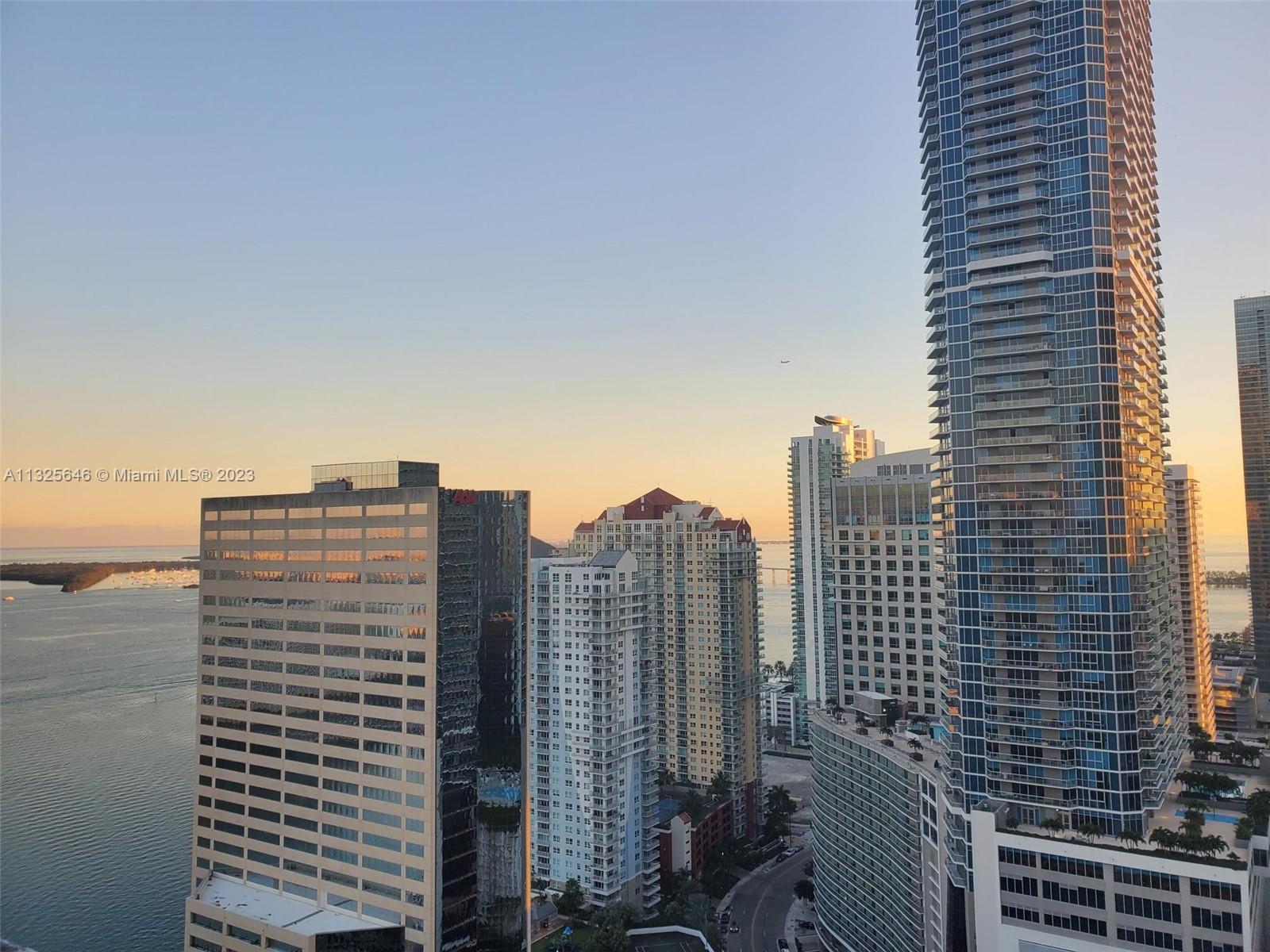 950 BRICKELL BAY DR Unit: 3405