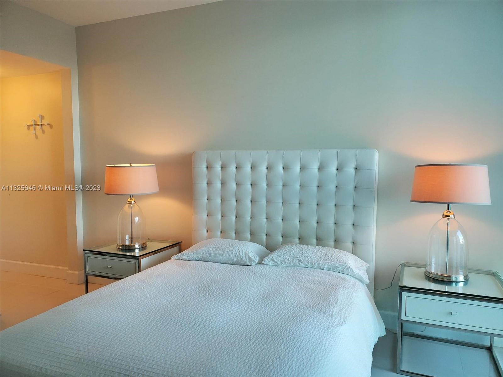 950 BRICKELL BAY DR Unit: 3405