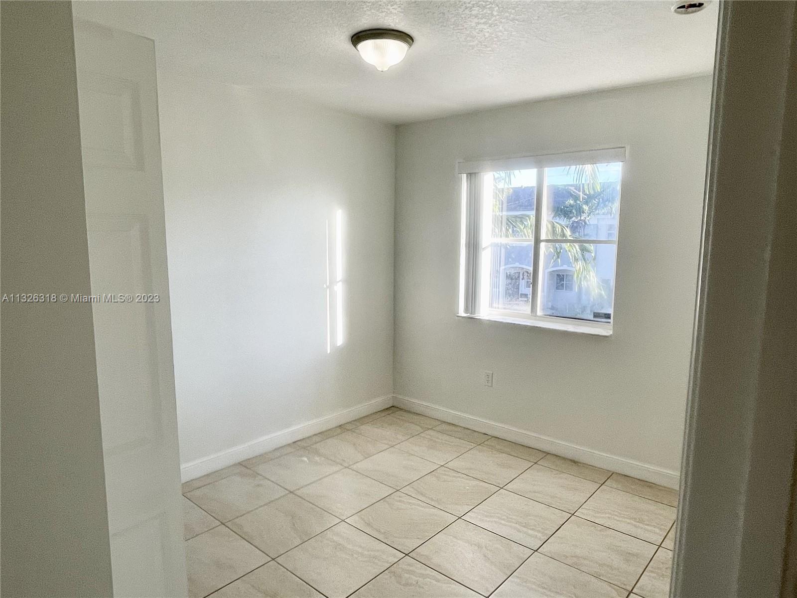 1635 SE 31st Ct Unit: 1635