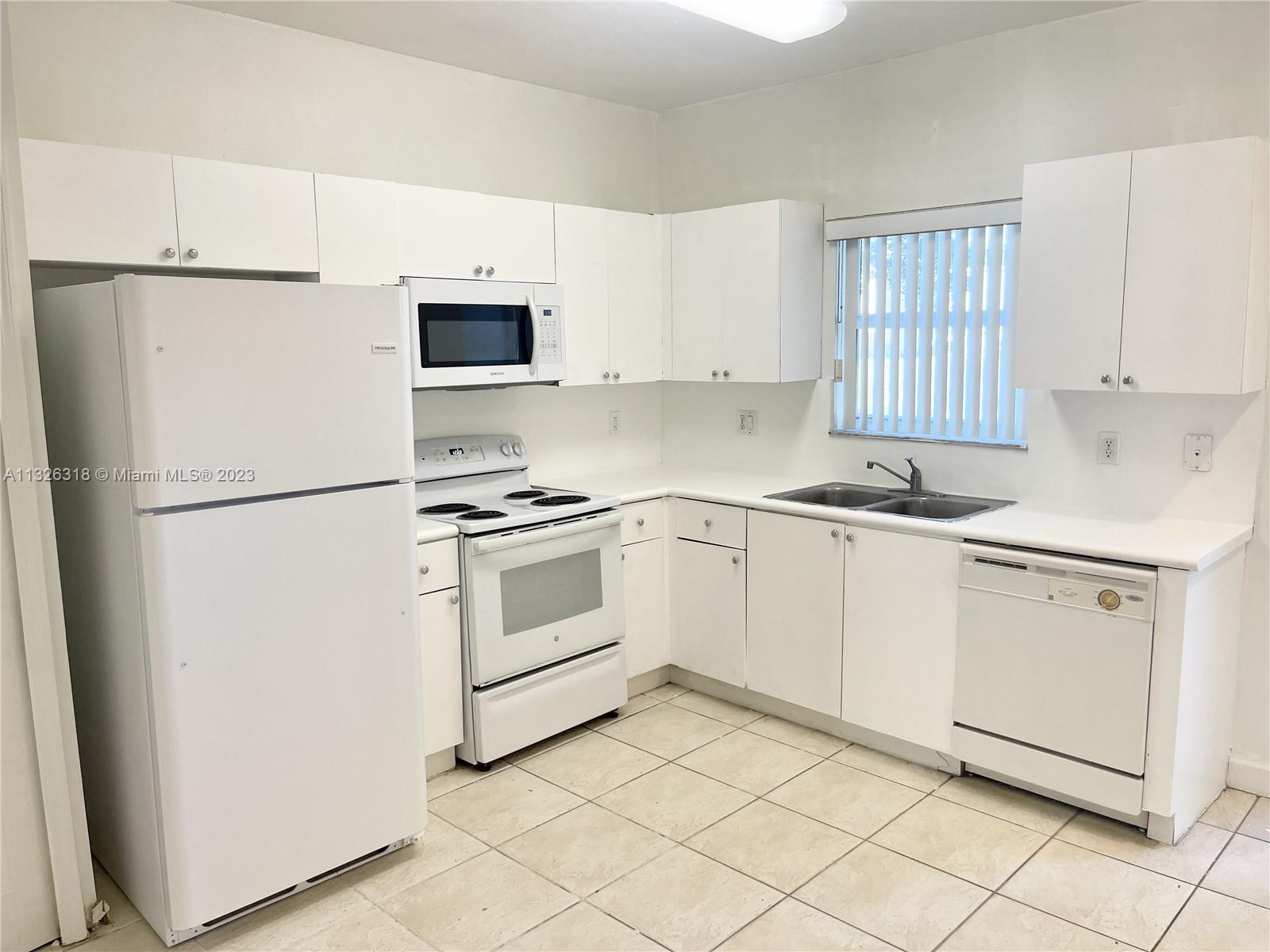 1635 SE 31st Ct Unit: 1635