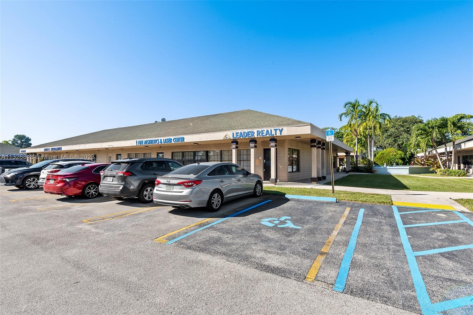 5329 Atlantic Ave Unit: 204