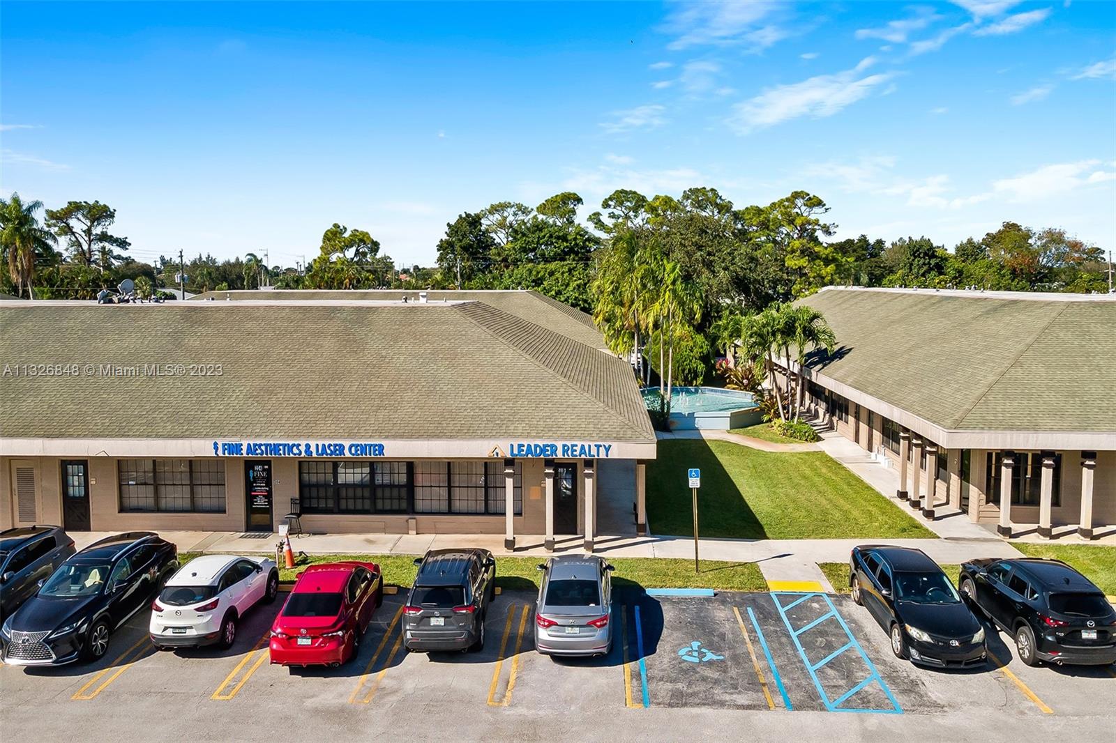 5329 Atlantic Ave Unit: 204