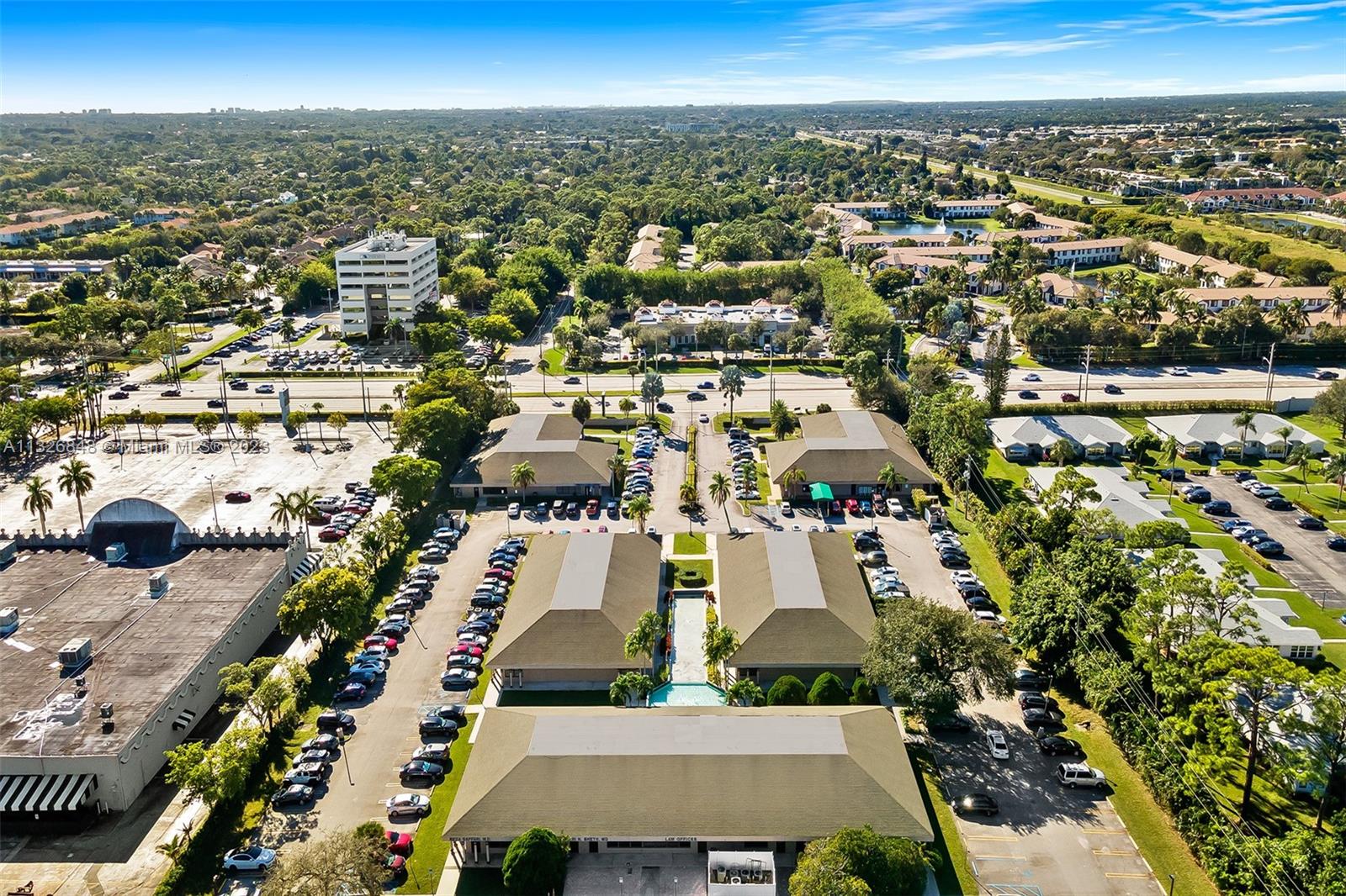 5329 Atlantic Ave Unit: 204