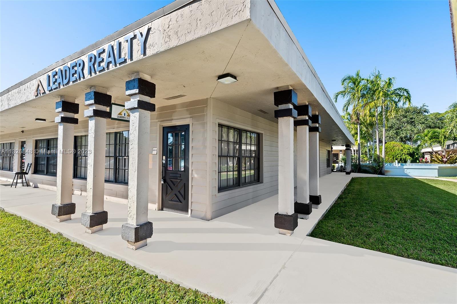 5329 Atlantic Ave Unit: 204