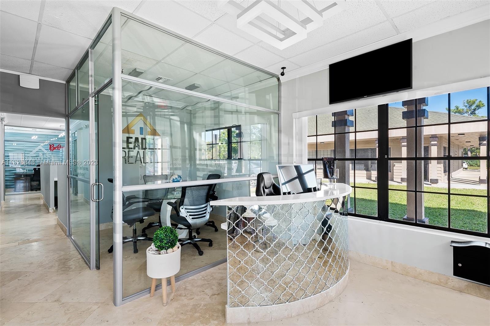 5329 Atlantic Ave Unit: 204