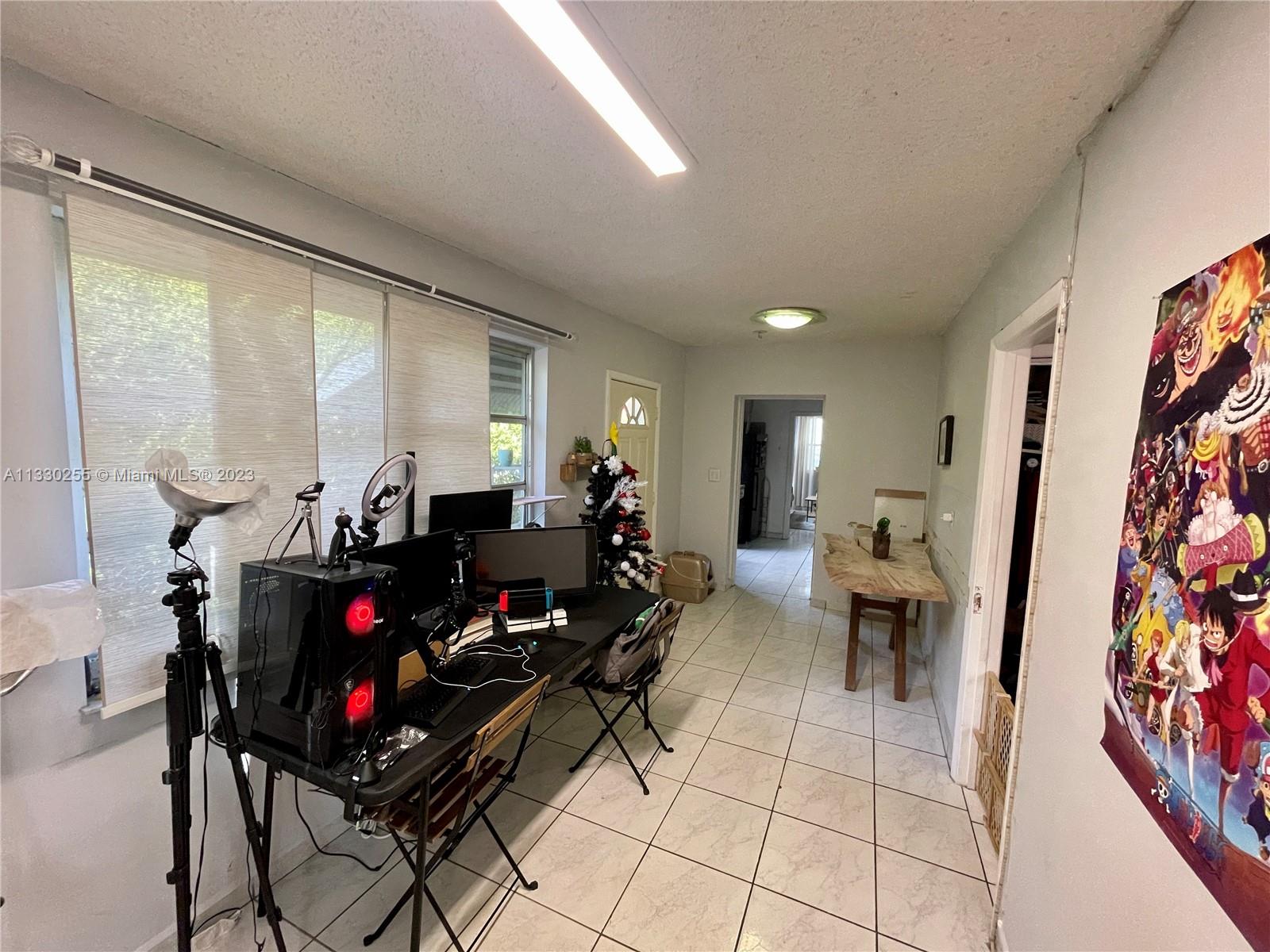 2222 SW 57th Ct