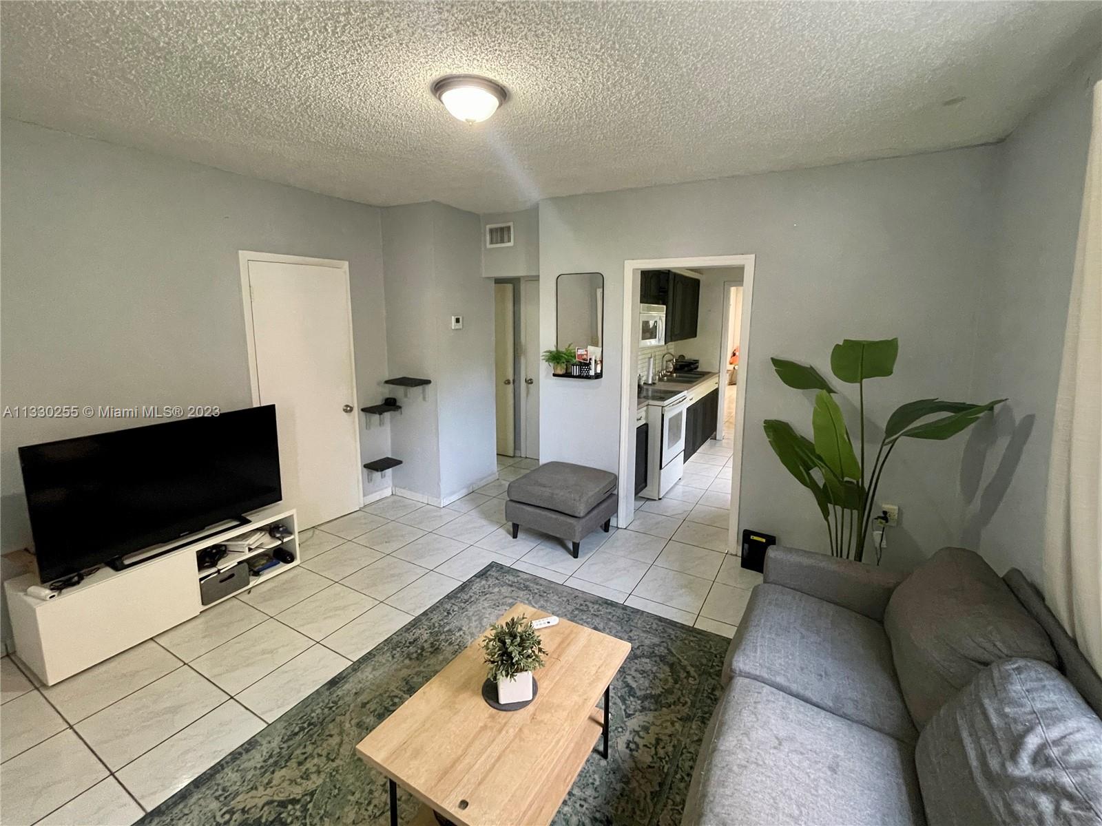 2222 SW 57th Ct