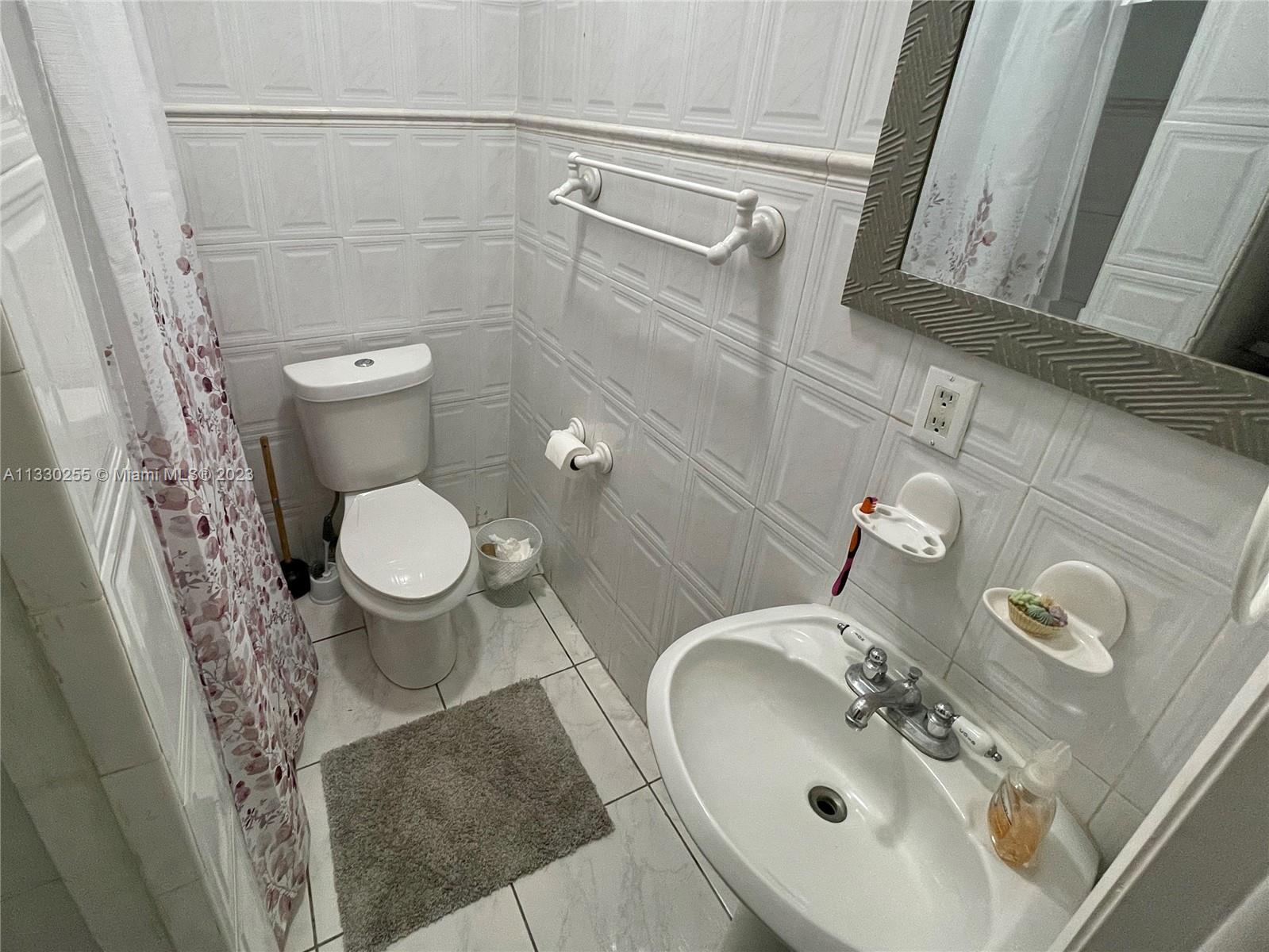 2222 SW 57th Ct