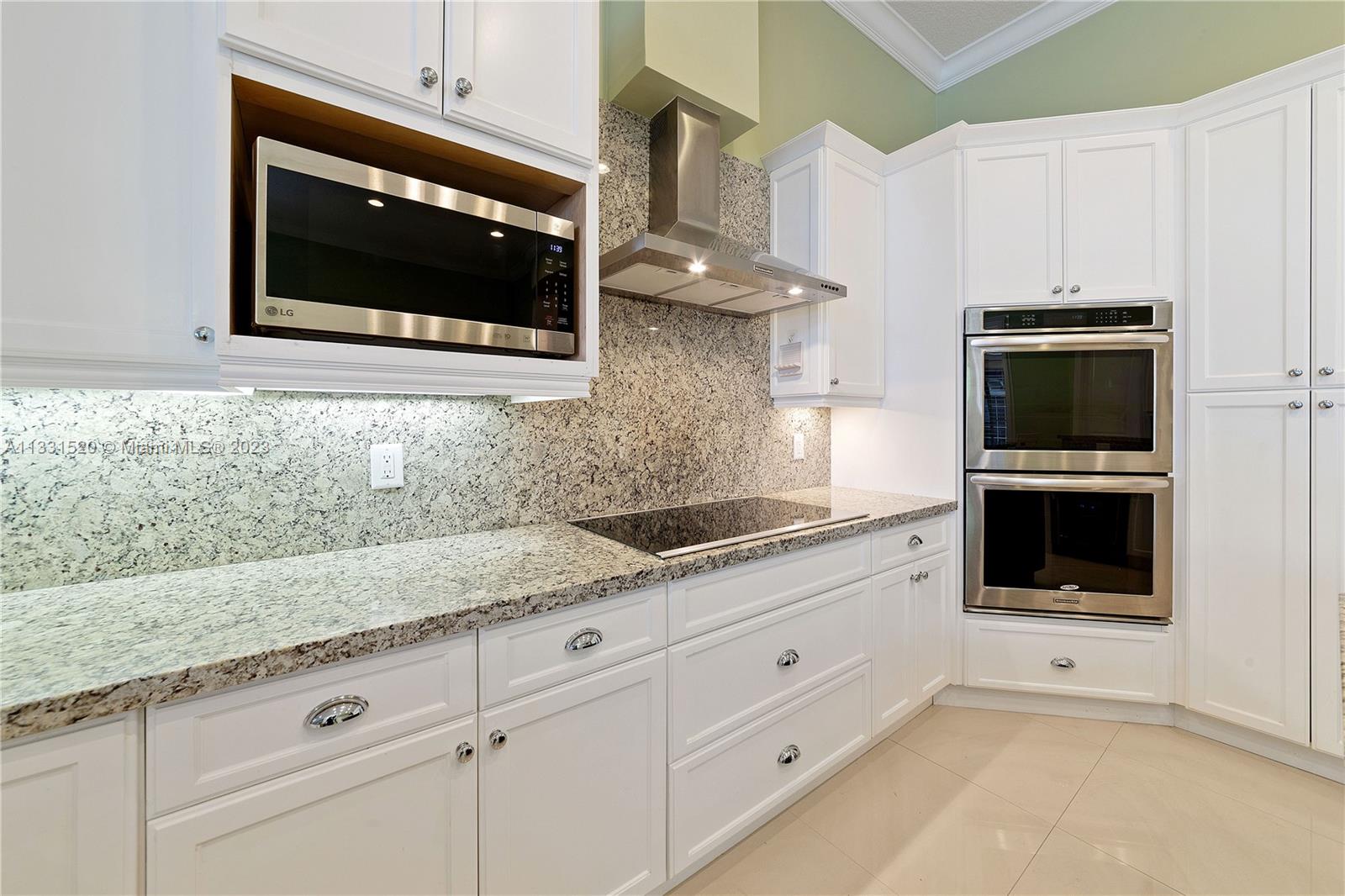 10451 S Camelot Cir