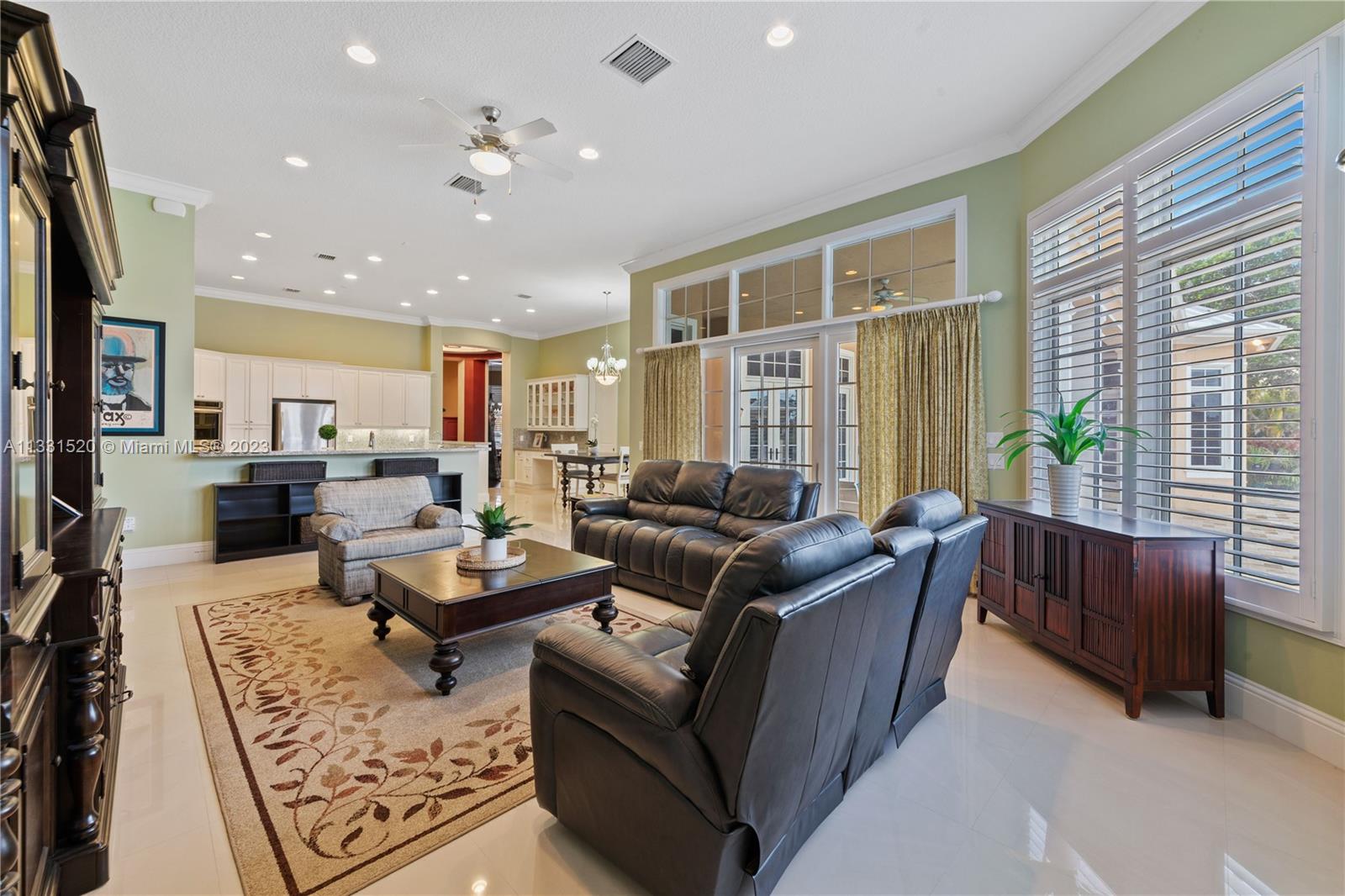 10451 S Camelot Cir