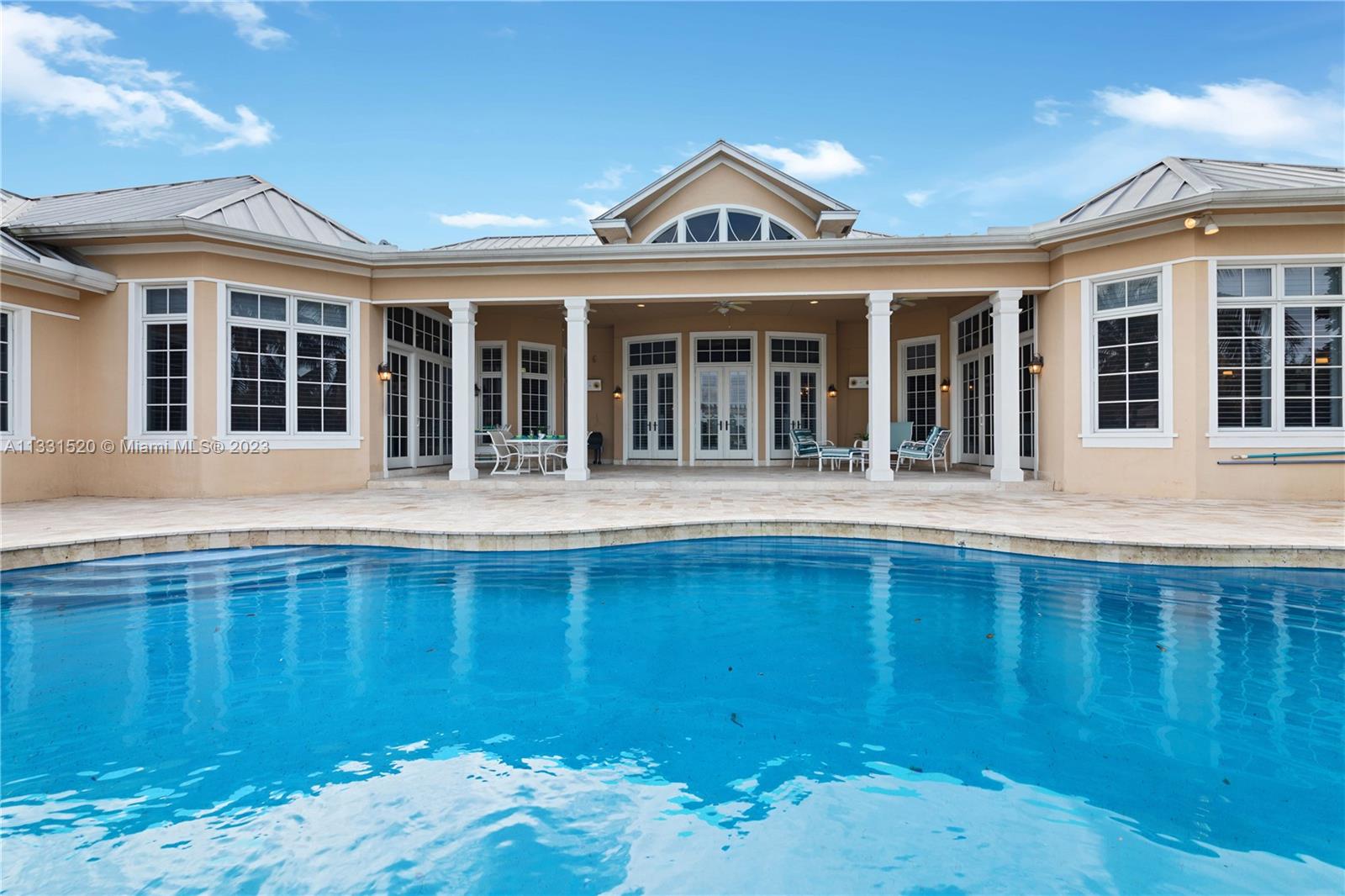 10451 S Camelot Cir