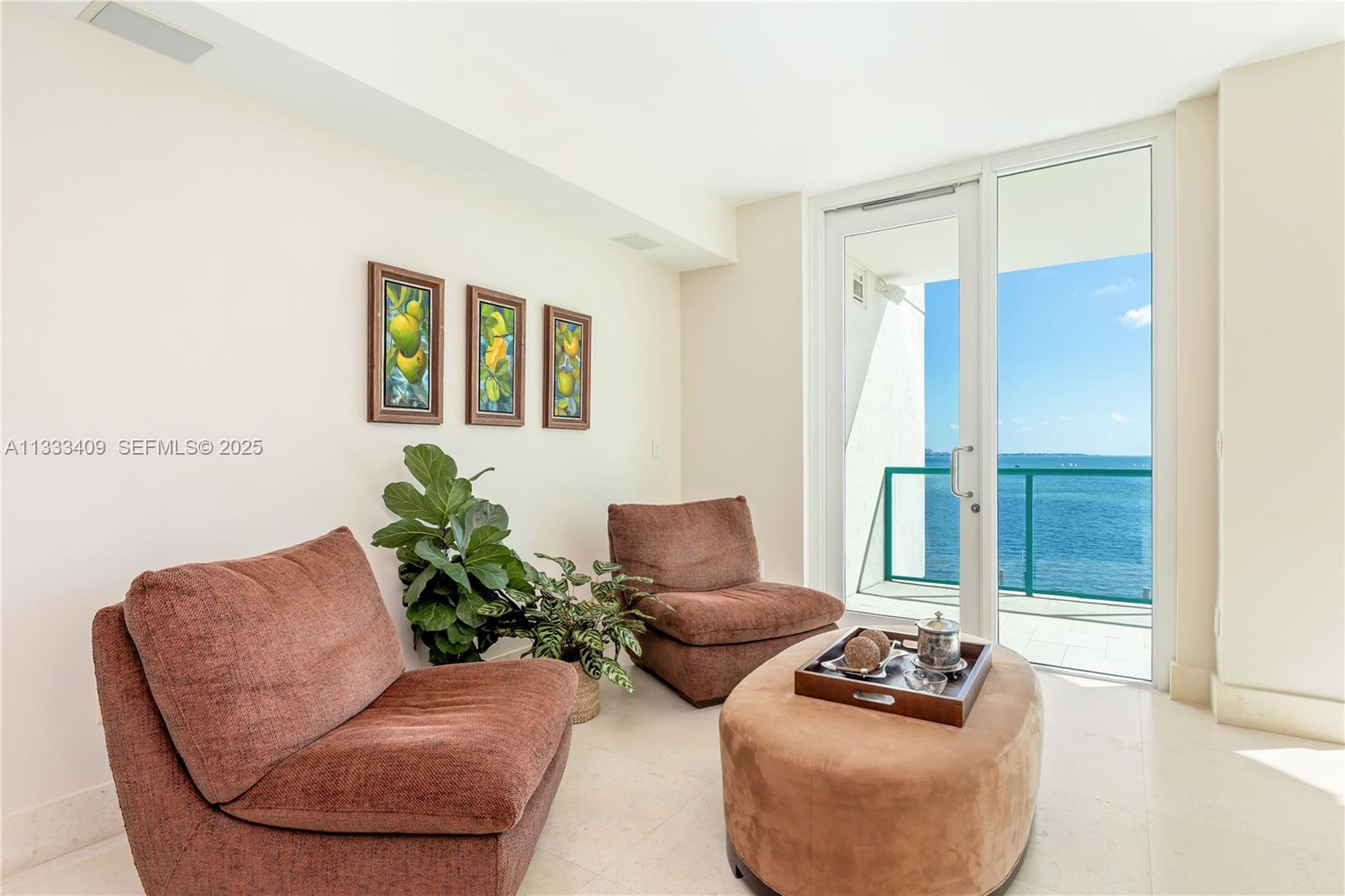 1660 W Glencoe St Unit: 302