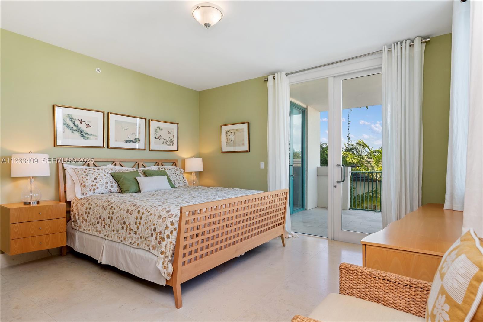 1660 W Glencoe St Unit: 302